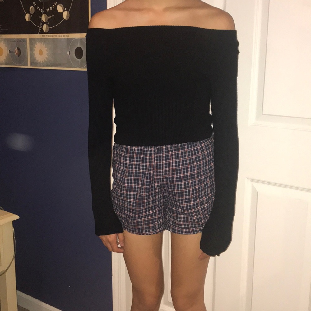 Black Off the Shoulder Ribbed Top